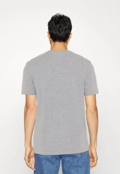 Pier One 3 Pack - T-Shirt Basic - Mottled Light Grey/Pink/Black 12 Pier One 3 Pack - T-Shirt Basic - Mottled Light Grey/Pink/Black -Herenkleding Winkel 053252eb1a644e998d56bb8bd9ef18b2