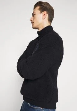 Pier One Fleece Trui - Dark Blue 13 Pier One Fleece Trui - Dark Blue -Herenkleding Winkel 0b27e21a839e4f56af9be8aed42665b4