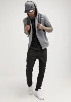 Pier One Slim Fit Jeans - Black Denim 10 Pier One Slim Fit Jeans - Black Denim -Herenkleding Winkel 110ced7bbb2d4b24a8554f83195e2d59