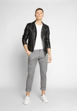 Pier One 3 Pack - T-Shirt Basic - Mottled Bordeaux/White/Blue 8 Pier One 3 Pack - T-Shirt Basic - Mottled Bordeaux/White/Blue -Herenkleding Winkel 306b576e698046f6bdf4beb828274edf