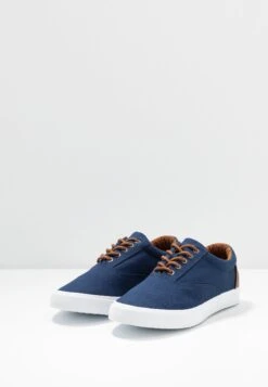 Pier One Sneakers Laag - Dark Blue 10 Pier One Sneakers Laag - Dark Blue -Herenkleding Winkel 3562acd875c1487290c93f900998baac
