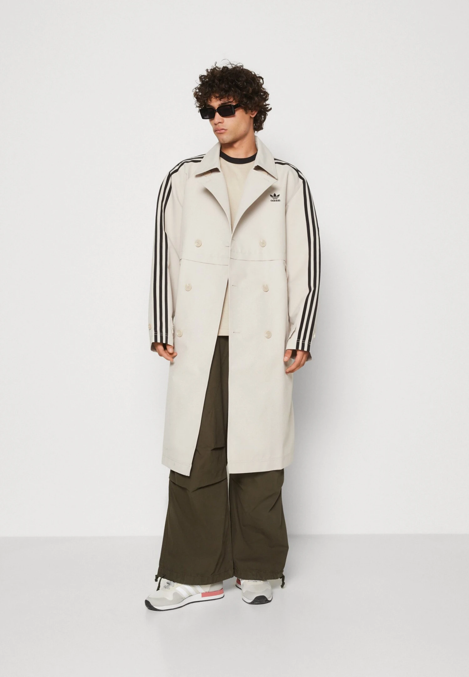 Adidas Originals 3 Stripe Coat Unisex - Trenchcoat - Beige 4 Adidas Originals 3 Stripe Coat Unisex - Trenchcoat - Beige - Afbeelding 2