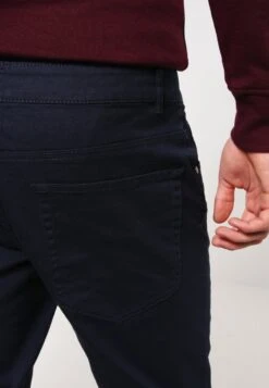 Pier One Broek - Dark Blue 12 Pier One Broek - Dark Blue -Herenkleding Winkel 4d84639e404a4ad287d720ef0ed6b2ba