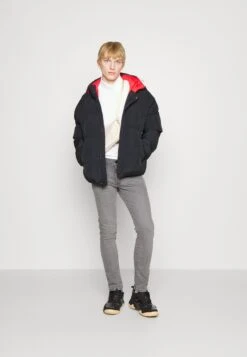 Jordan Puffer Jacket - Winterjas - Black/Fire Red 14 Jordan Puffer Jacket - Winterjas - Black/Fire Red -Herenkleding Winkel 4decd73e0c04420bbca37ff94acc0c64