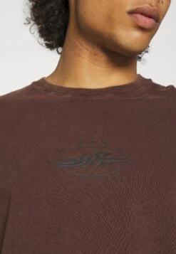 YOURTURN Unisex - T-Shirt Print - Dark Brown 13 YOURTURN Unisex - T-Shirt Print - Dark Brown -Herenkleding Winkel 74761be360f54e53ba8cda4b165c879f