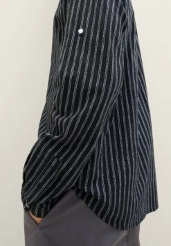 TOM TAILOR Denim Mit Stehkragen - Overhemd - Black Stripe -Herenkleding Winkel 83b9b1615edd4a46bc6fb0125e645946