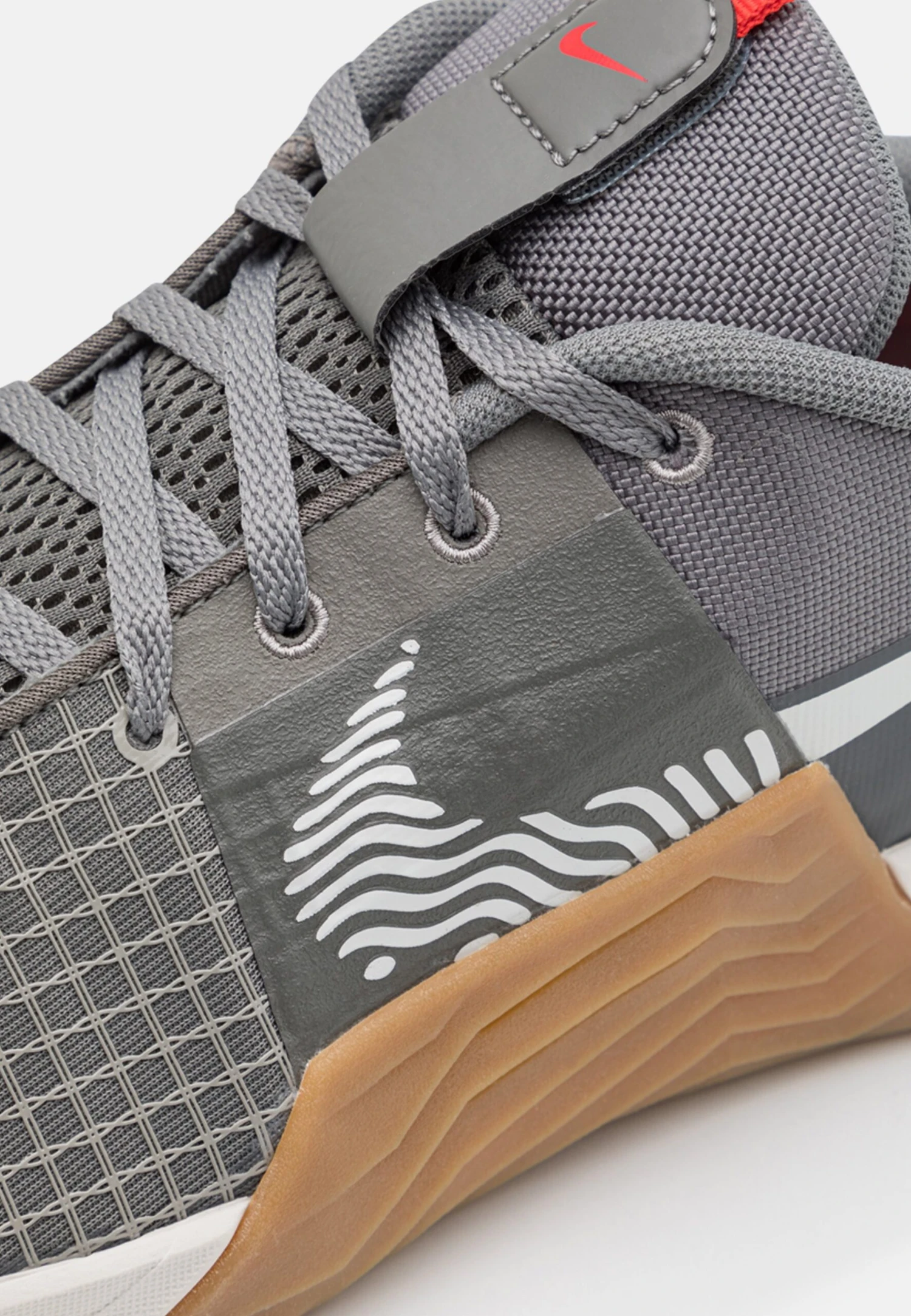 Nike Performance Metcon 8 Unisex - Trainingsschoen - Flat Pewter/Phantom/Med Brown/Light Crimson/Adobe/Cobblestone 10 Nike Performance Metcon 8 Unisex - Trainingsschoen - Flat Pewter/Phantom/Med Brown/Light Crimson/Adobe/Cobblestone - Afbeelding 8