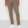 Pier One Chino - Brown 2 Pier One Chino - Brown -Herenkleding Winkel 8ea171c7de7c4a188a2d6a6cc6284d61