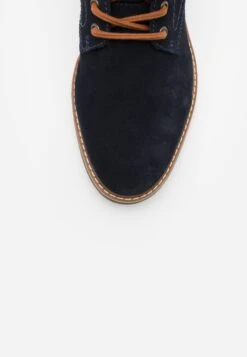 Bugatti Caj - Sportieve Veterschoenen - Dark Blue 11 Bugatti Caj - Sportieve Veterschoenen - Dark Blue -Herenkleding Winkel 9894899821c14511a88fa8629f6e90dd