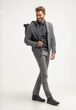 Pier One Vest - Dark Grey Melange 11 Pier One Vest - Dark Grey Melange -Herenkleding Winkel 9a088d2c532449e899aaa7f8f07949a5