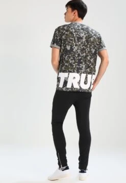 Pier One Biker Jogger - Trainingsbroek - Black 10 Pier One Biker Jogger - Trainingsbroek - Black -Herenkleding Winkel 9e1fd48a4e81410d808b9d9d17a80062