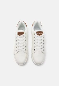 Pier One Sneakers Laag - White 11 Pier One Sneakers Laag - White -Herenkleding Winkel a459a37a54644a3aa05e27c6f0a40515