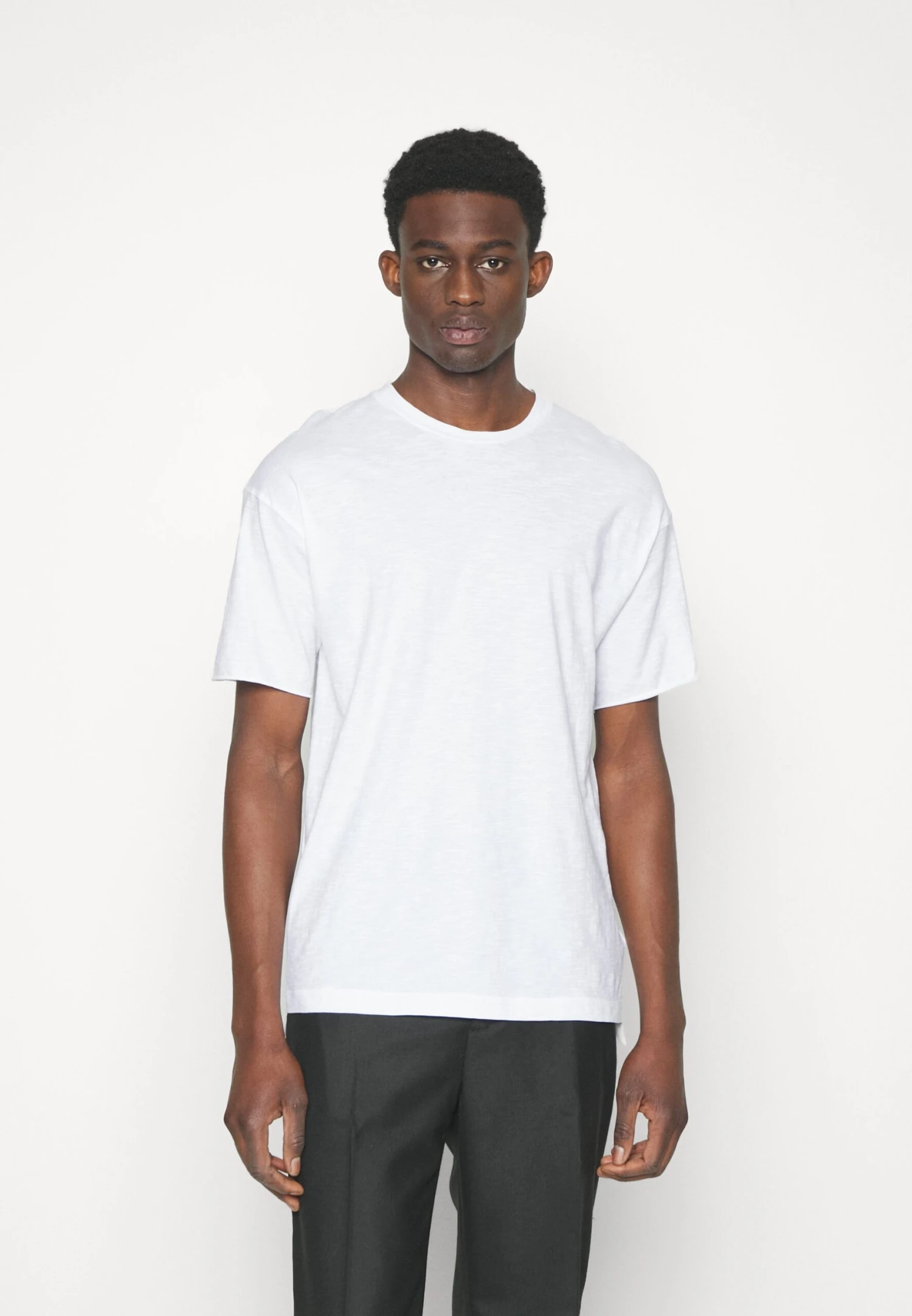 DRYKORN Eros - T-Shirt Basic - White 3 DRYKORN Eros - T-Shirt Basic - White