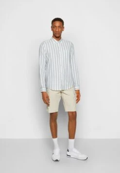 Pier One Overhemd -Light Blue/White 11 Pier One Overhemd -Light Blue/White -Herenkleding Winkel ad68b78fedd4448d93eac64ae75b956d