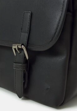 Pier One Unisex - Schoudertas -Black -Herenkleding Winkel adbd5d8fbbd24c28a61f94af8a00c514