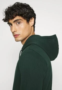Pier One Hoodie - Dark Green 11 Pier One Hoodie - Dark Green -Herenkleding Winkel afaf572e90f548dcab61d8de1246835b