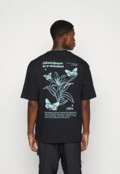 YOURTURN Chest Tee Unisex - T-Shirt Print - 802 - Black 10 YOURTURN Chest Tee Unisex - T-Shirt Print - 802 - Black -Herenkleding Winkel b2af27d4ebd04411a960eb8d69437ecf