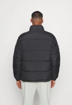 YOURTURN Oversize Puffer Jacket Unisex- Winterjas - Black 9 YOURTURN Oversize Puffer Jacket Unisex- Winterjas - Black -Herenkleding Winkel b57499cc4ae34e7f9e98987799f2440f