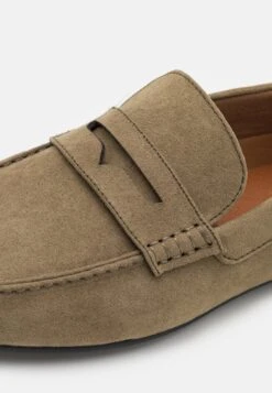 Pier One Unisex - Mocassins - Olive 13 Pier One Unisex - Mocassins - Olive -Herenkleding Winkel b83ce5023459458684cd77d6054024cf