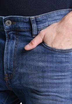 Pier One Straight Leg Jeans - Mid Blue 11 Pier One Straight Leg Jeans - Mid Blue -Herenkleding Winkel b86dfcaf98354d35b01b30966e418ca1