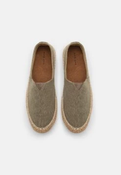 Pier One Espadrilles - Brown -Herenkleding Winkel b8b6a1b5c8f4462e91558b6bd6046520
