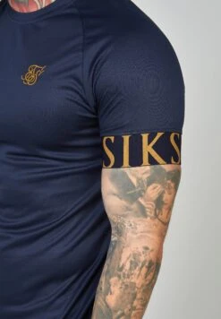 SikSilk Short Sleeve Dynamic Tech - T-Shirt Print - Navy 10 SikSilk Short Sleeve Dynamic Tech - T-Shirt Print - Navy -Herenkleding Winkel bfabb9ce66b34d799dc182419059e819