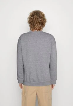 YOURTURN Unisex 2 Pack - Sweater - Light Blue/Mottled Grey 10 YOURTURN Unisex 2 Pack - Sweater - Light Blue/Mottled Grey -Herenkleding Winkel c1dea5e30a54464d8847ce56bdc0977b