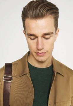 Pier One Basic Crewneck - Trui - Mottled Dark Green -Herenkleding Winkel c4a75157027844b18a449c0bf30f39e5