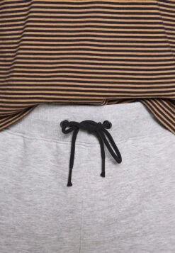 Pier One 2 Pack - Shorts -Light Grey /Black -Herenkleding Winkel c4d577d8c6314b53bc4b281d9e735af0