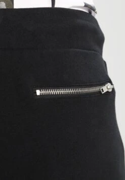 Pier One Biker Jogger - Trainingsbroek - Black 11 Pier One Biker Jogger - Trainingsbroek - Black -Herenkleding Winkel d14f4d3e23264a23856a525cf94a989d