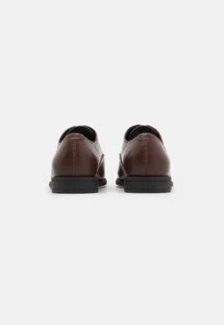 Pier One Unisex - Sportieve Veterschoenen - Dark Brown 10 Pier One Unisex - Sportieve Veterschoenen - Dark Brown -Herenkleding Winkel def25b02b8464c7bb9962d0b86180f45