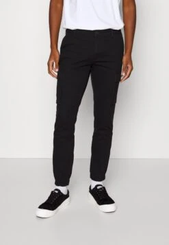 Pier One 2 Pack - Cargobroek - Olive/Black 11 Pier One 2 Pack - Cargobroek - Olive/Black -Herenkleding Winkel e0bf2536d5a04652937019f4273abb8d