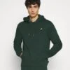 Pier One Hoodie - Dark Green 2 Pier One Hoodie - Dark Green -Herenkleding Winkel ebaa0c30a35f4a53b03cfb2a15b6a72e
