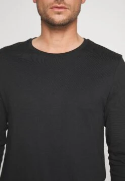 Pier One 2 Pack - Longsleeve - White/Black 15 Pier One 2 Pack - Longsleeve - White/Black -Herenkleding Winkel f0a28af1295b4a3493b2067c515db83b