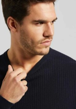 Bugatti Cotton - Trui - Marine 9 Bugatti Cotton - Trui - Marine -Herenkleding Winkel f8464e391a60420d81495cb56ff49299