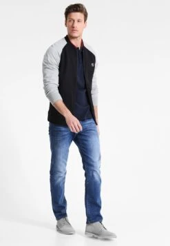 Pier One Straight Leg Jeans - Mid Blue 9 Pier One Straight Leg Jeans - Mid Blue -Herenkleding Winkel fd002322ee7f44b6b1326c1c8aff9872